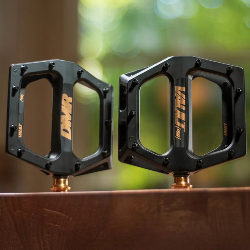 DMR Vault Mag SL Pedals in Black-5